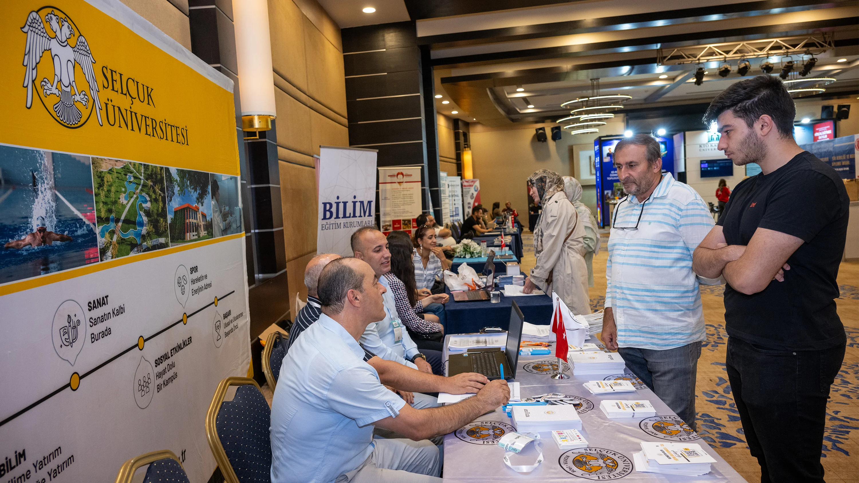Selçuk Üniversitesi aday öğrencilerle buluştu